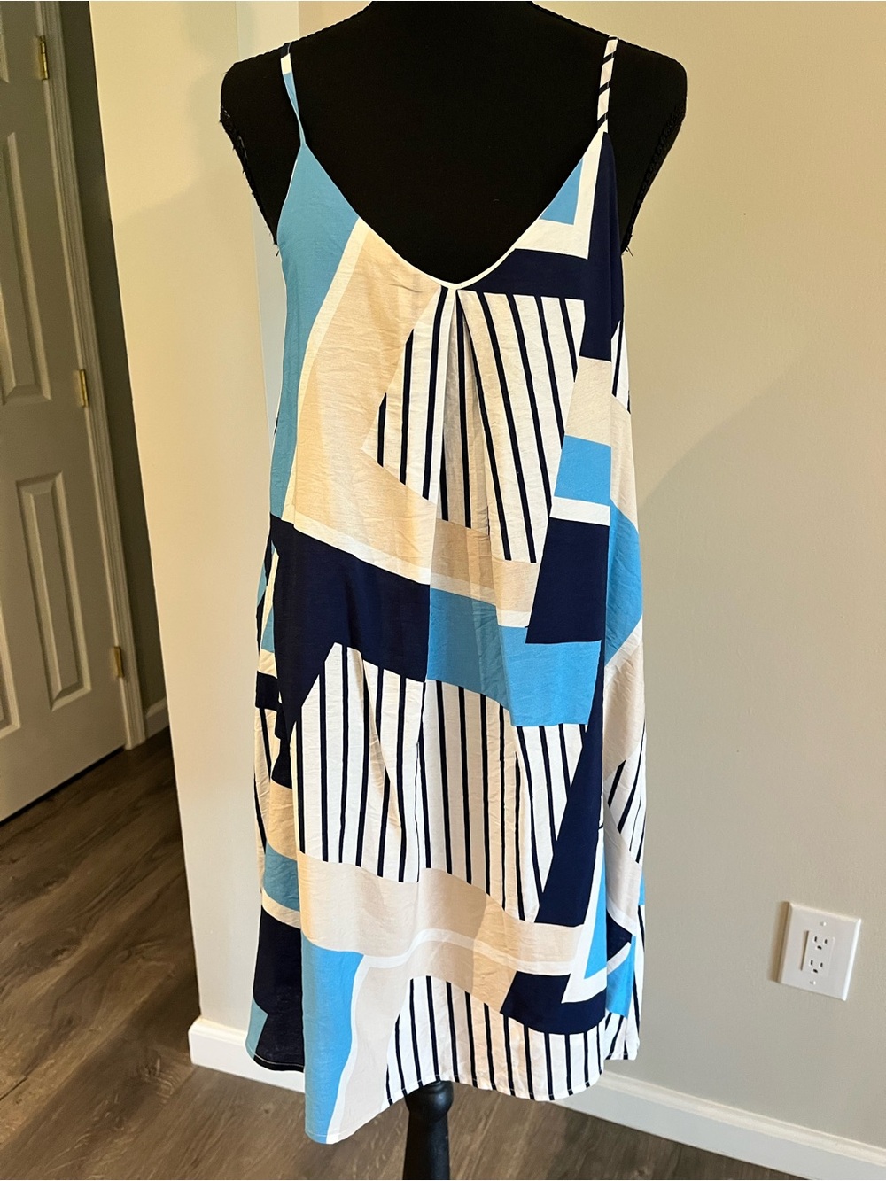 ENTRO Geometric Print Sleeveless Midi Dress Size Small